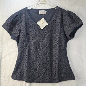 Yellowberry Women Top Eyelet Gray Size XL Casual Short Sleeve Floral Shirt